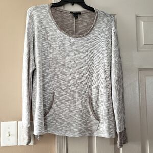 🌼Sporty lightweight sweater